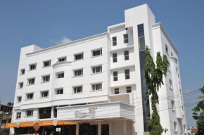 Гостиница Hotel Vijayentra  Пудучерри